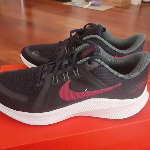 Nike Quest 4 women s running shoes